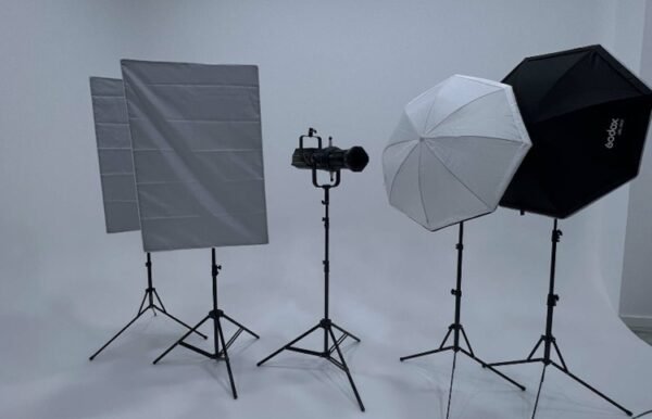 Our Photo Studio is an ideal space for commercial, advertising and creative shoots.