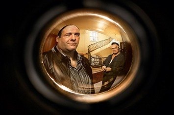 Unlocking locked doors – Unlocking the locked doors of the car