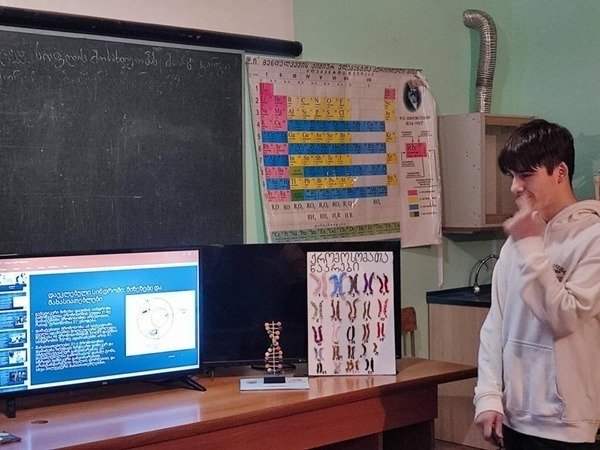 You will choose our school if you want your child to know much more than his peers.