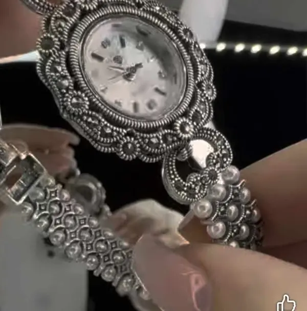 We import exclusive models of silver jewelry from different countries of the world.