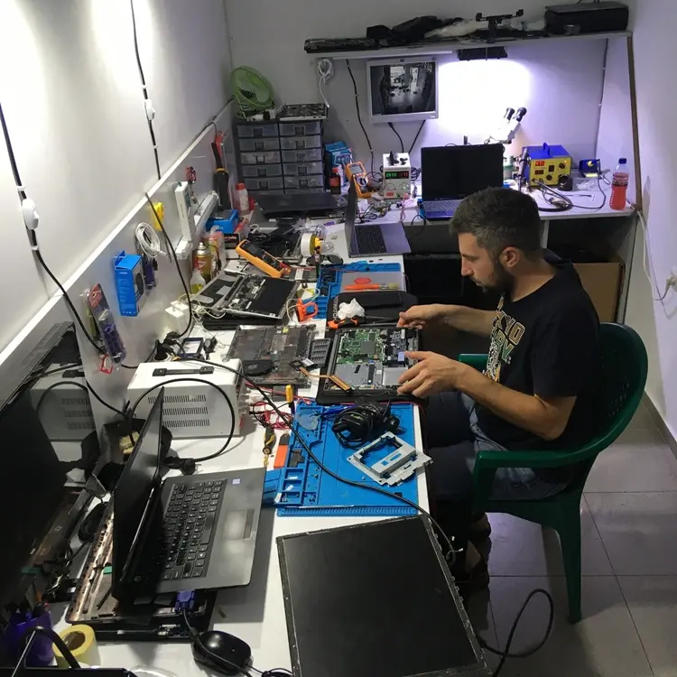 Professional repair of computers, laptops and MacBooks with a guarantee